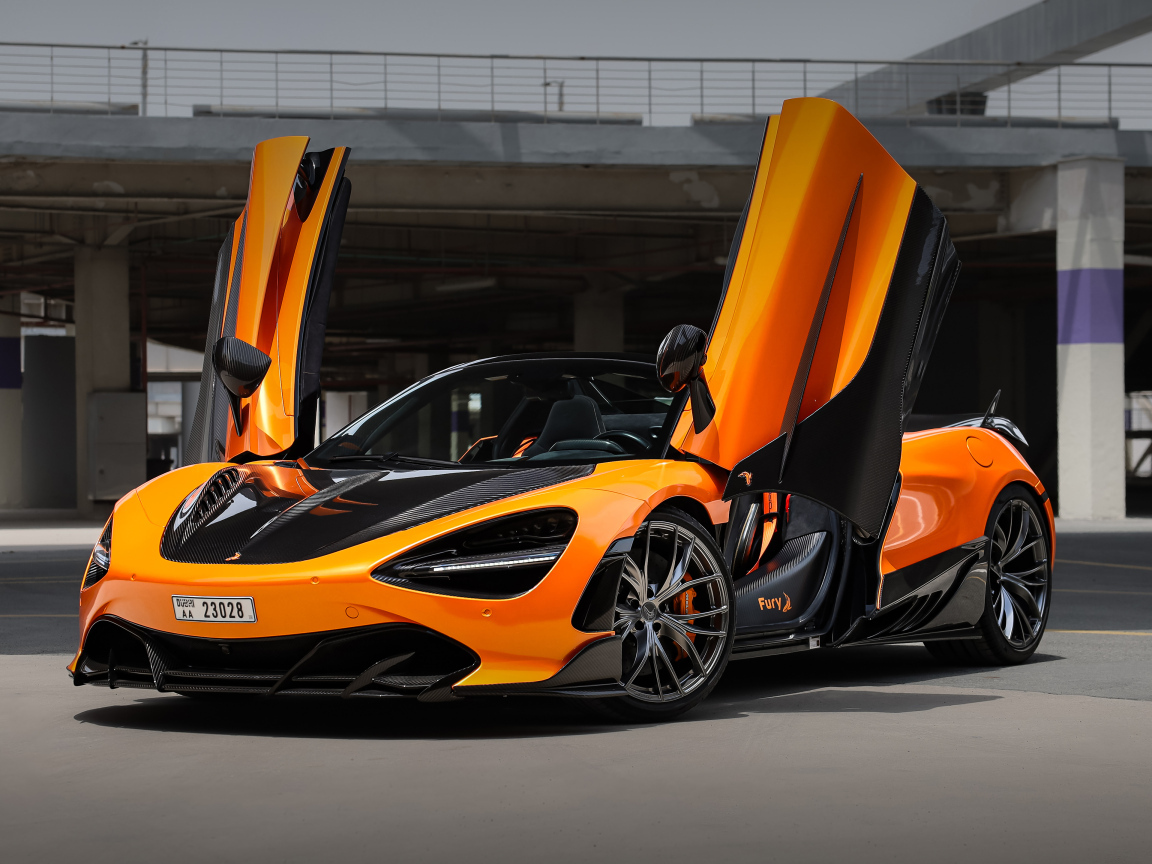 Оранжевый спорткар TopCar McLaren 720S Spider Fury с открытыми дверями