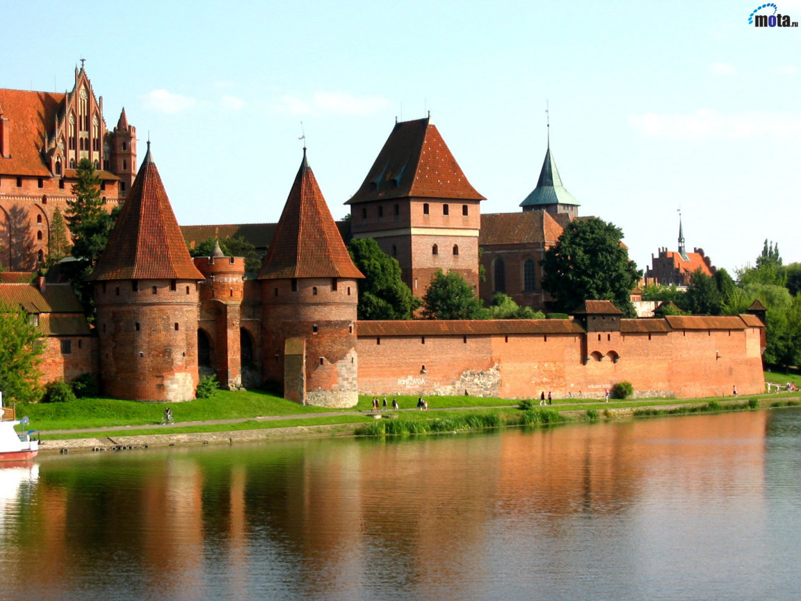 Красивый замок