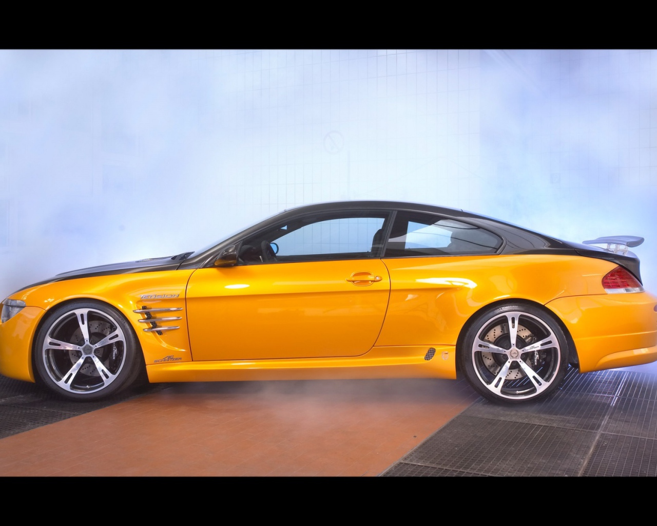 Schnitzer желто черный вид сбоку