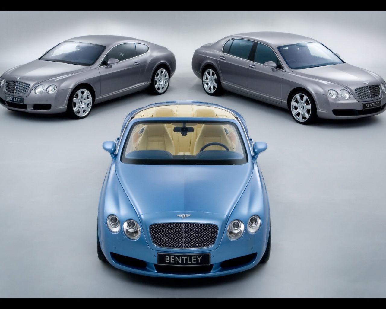 Красивый Bentley Continental