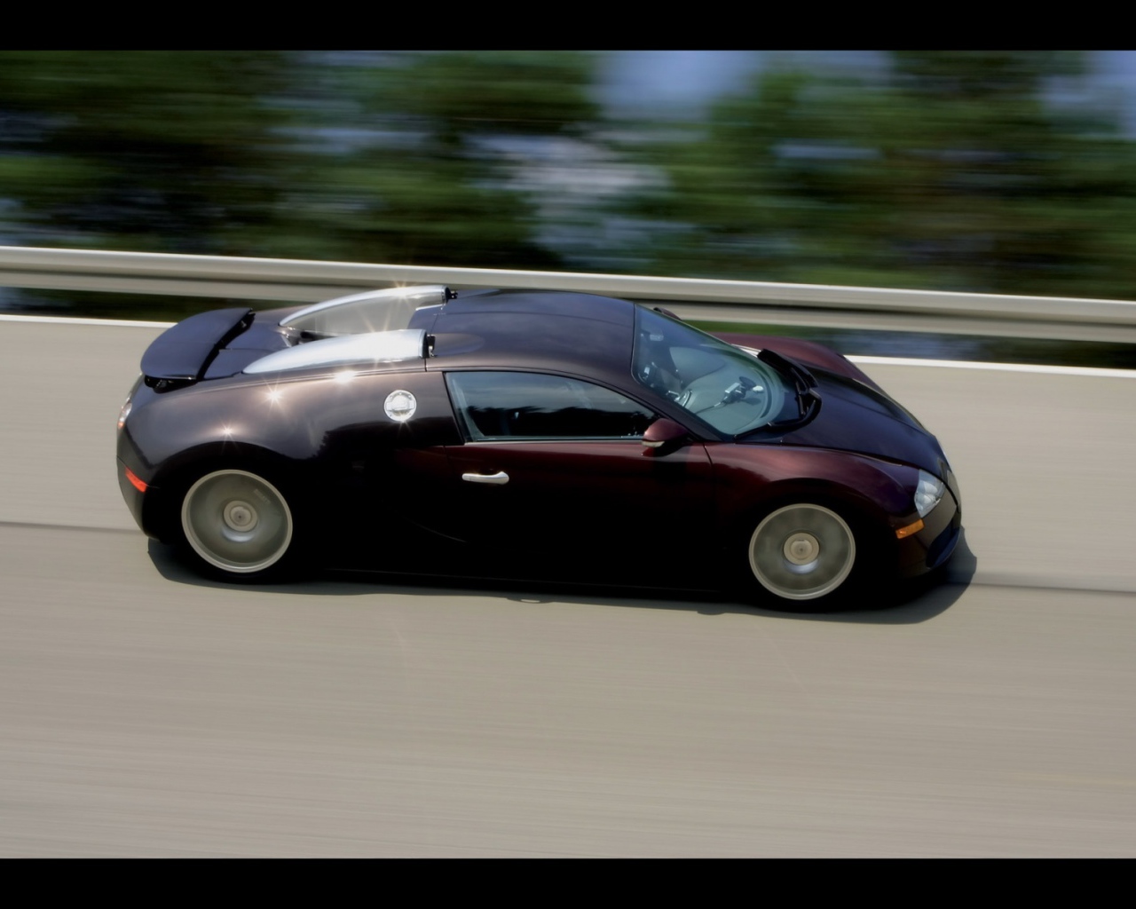 Супер быстрый Bugatti Veyron