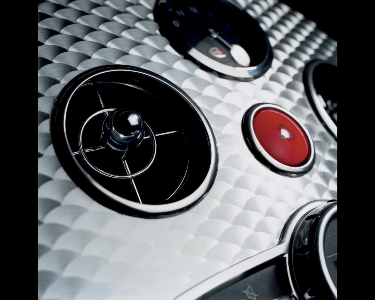 Контрольная панель Bugatti