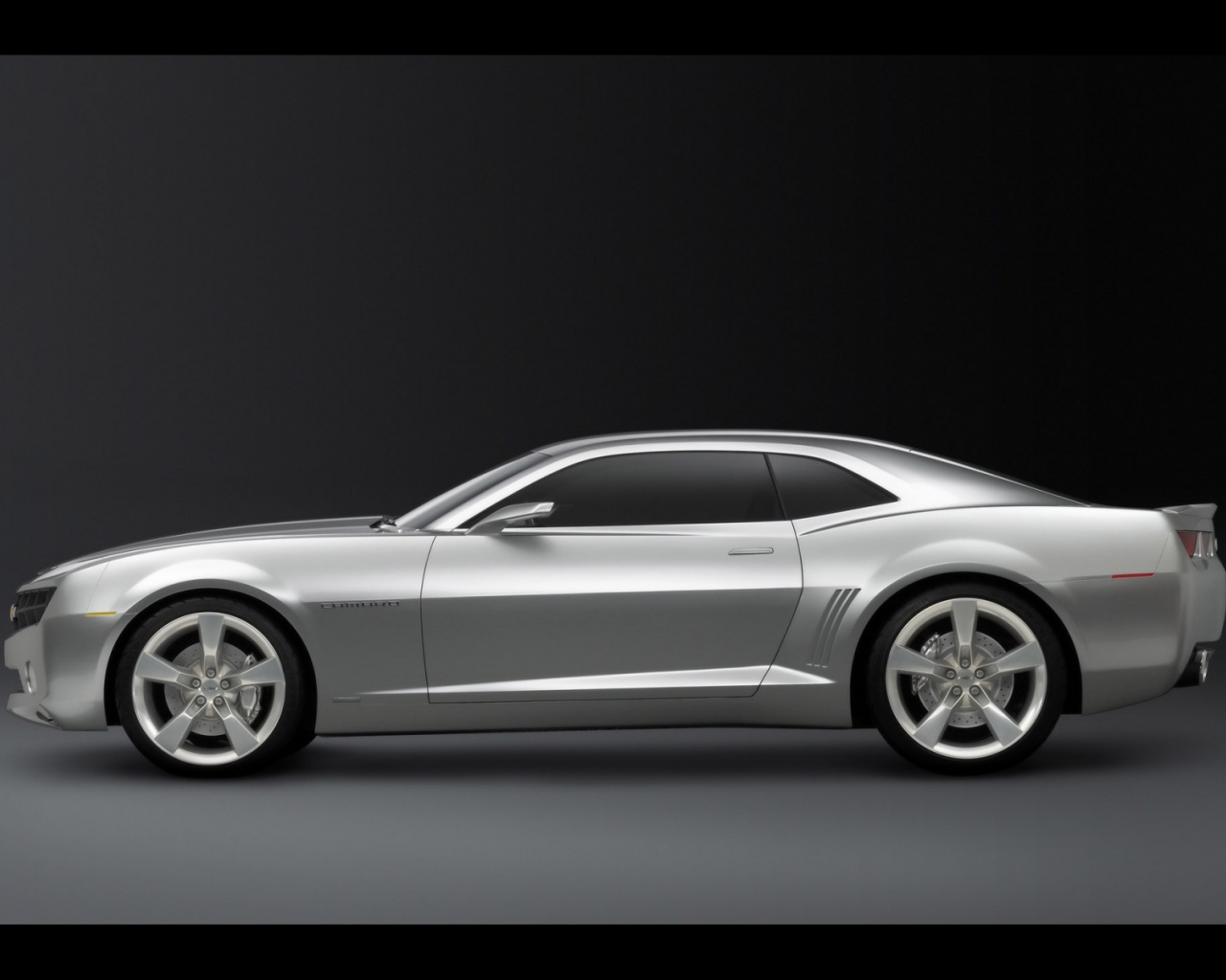 Camaro вид слева