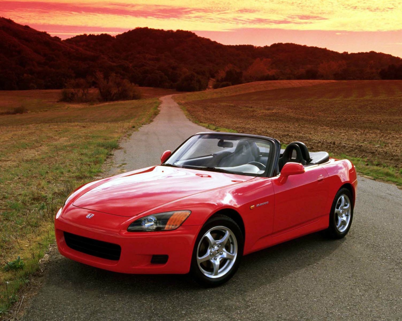 Красная Хонда S2000