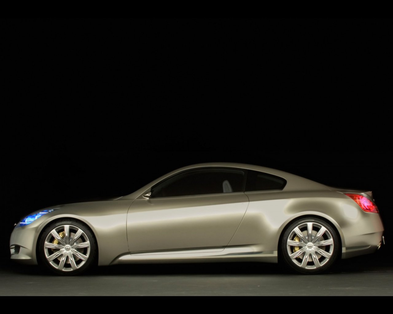 Крутая тачка Infiniti