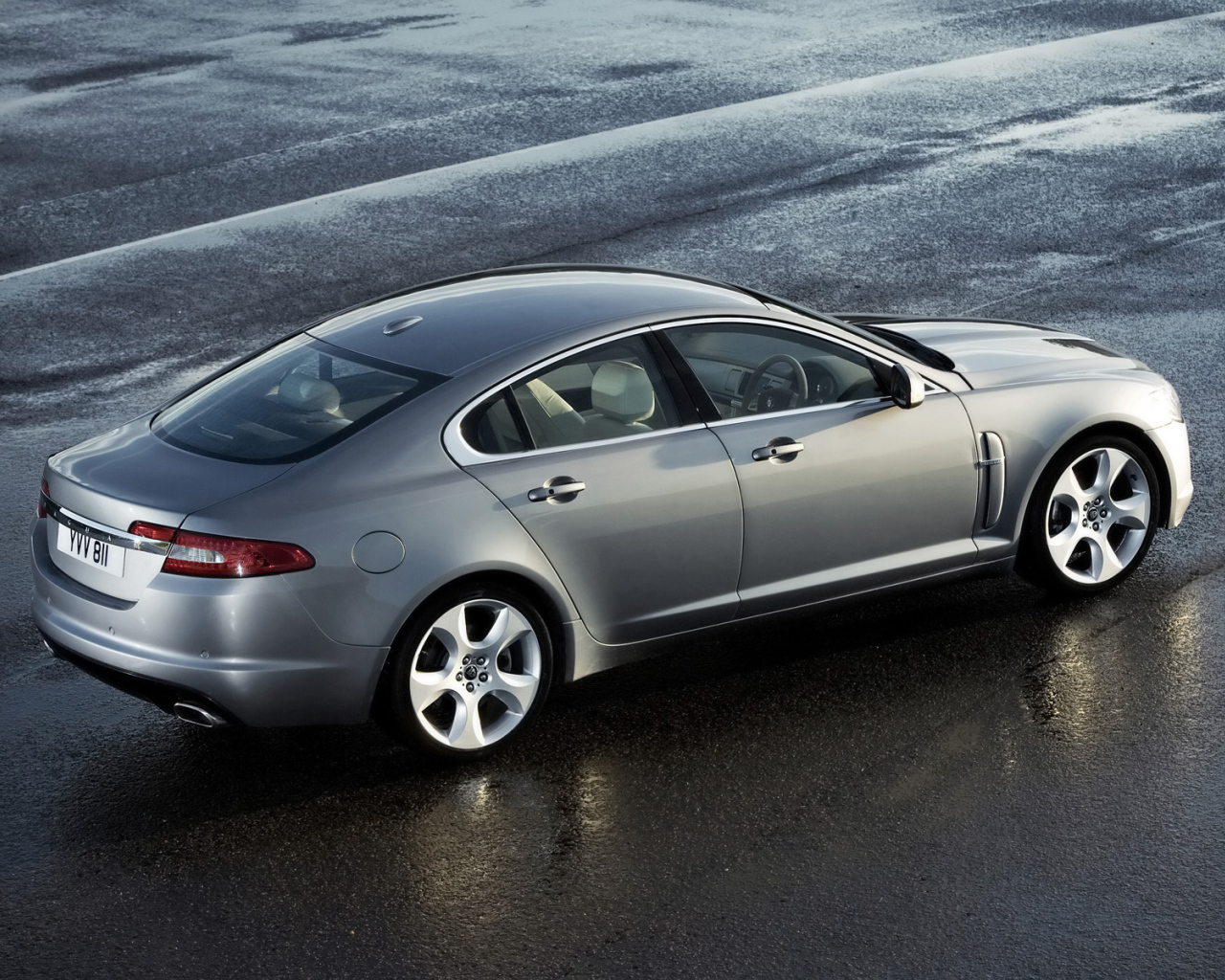 Элитный авто Jaguar XF