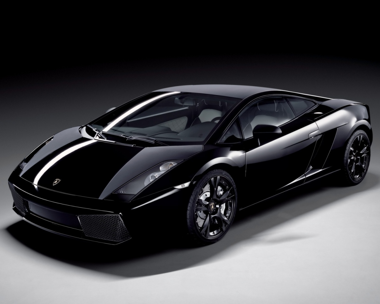 Черный Lamborghini Gallardo