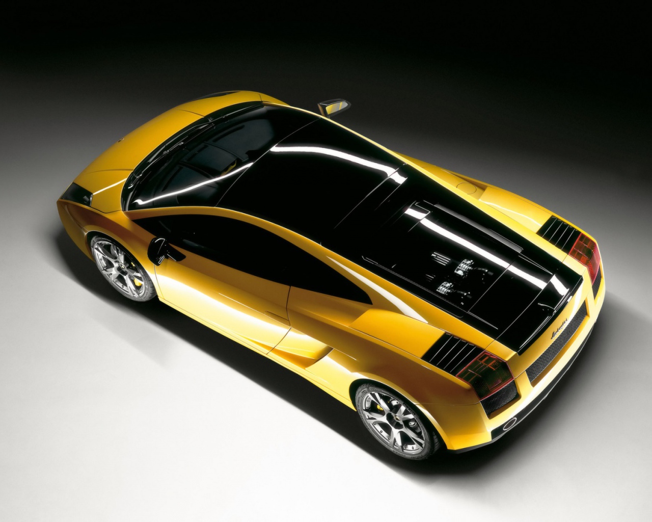 Желтый Ламборджини