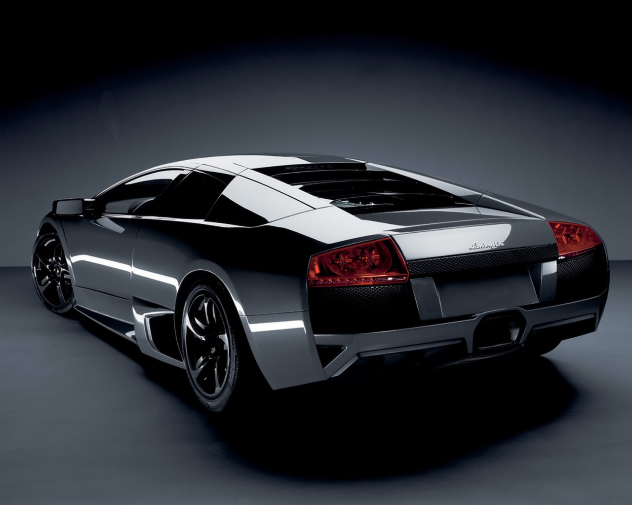 Красавица Lamborghini Murcielago 2006 года