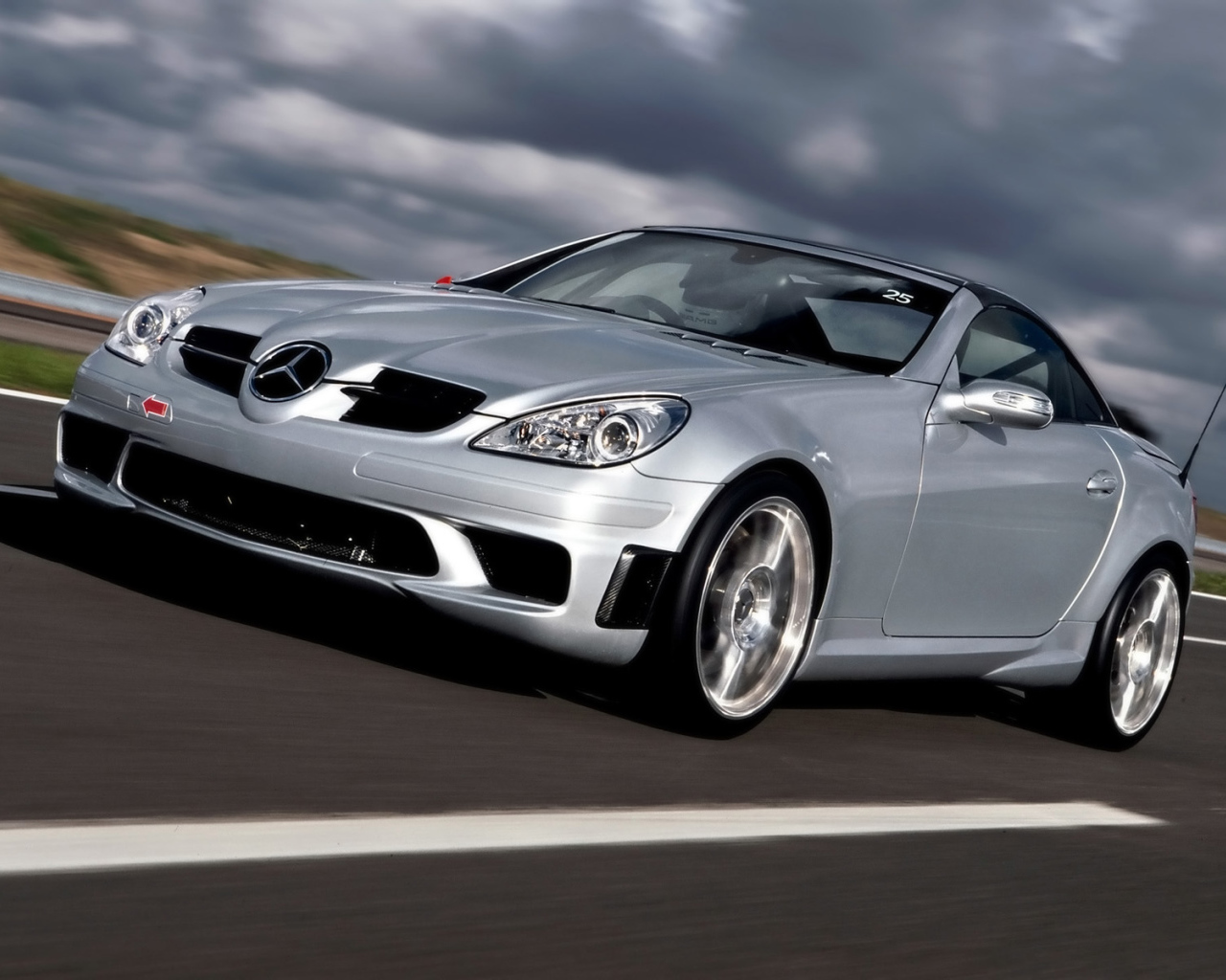 Очень быстрый SLK AMG Mercedes