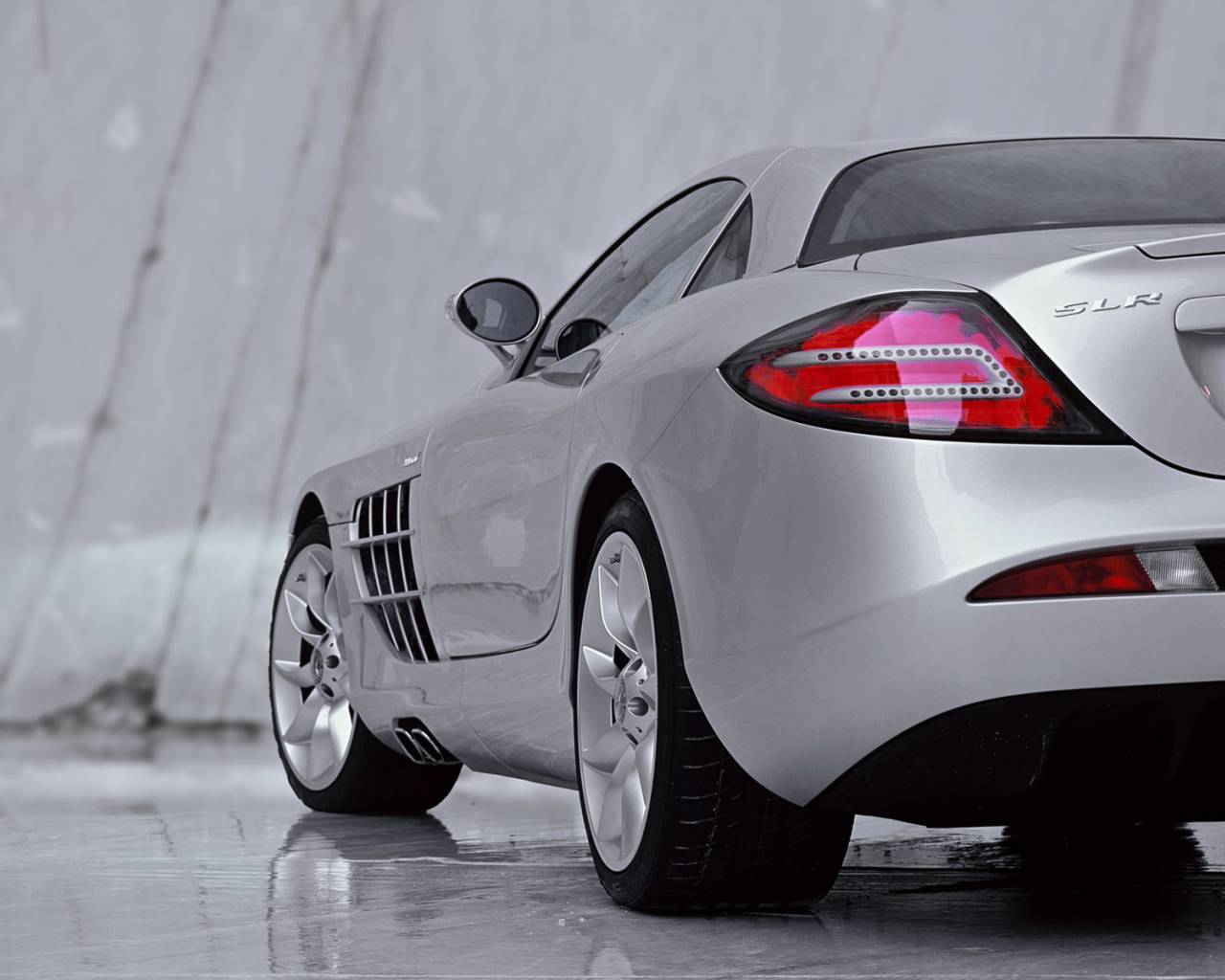 SLR McLaren - для любителей больших скоростей