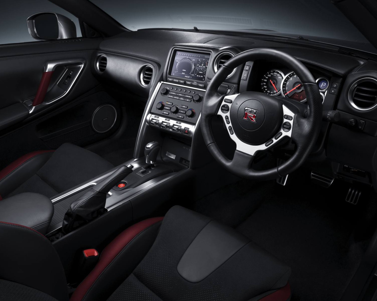 Панель управления Ниссан