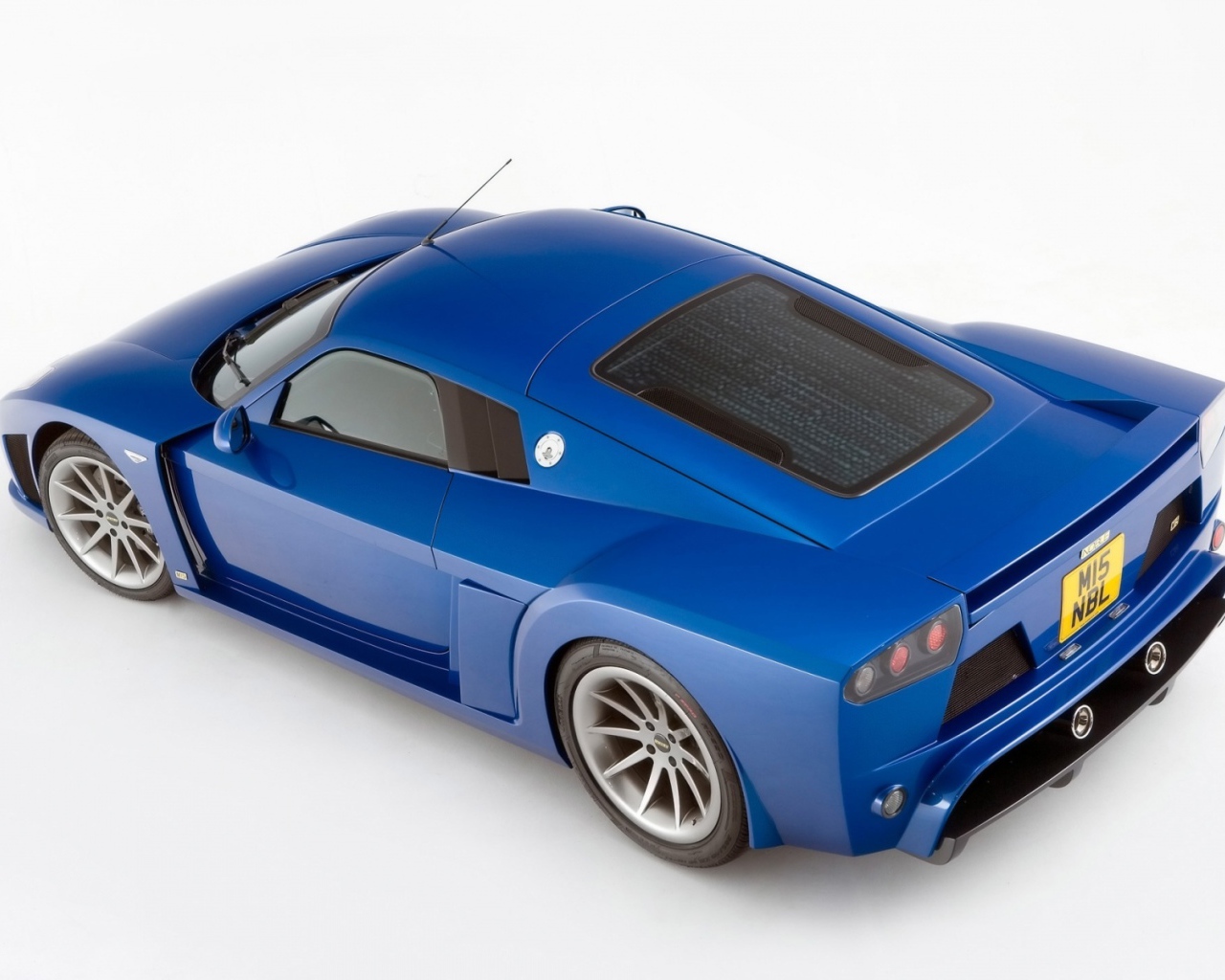 Синий спортсмен Noble