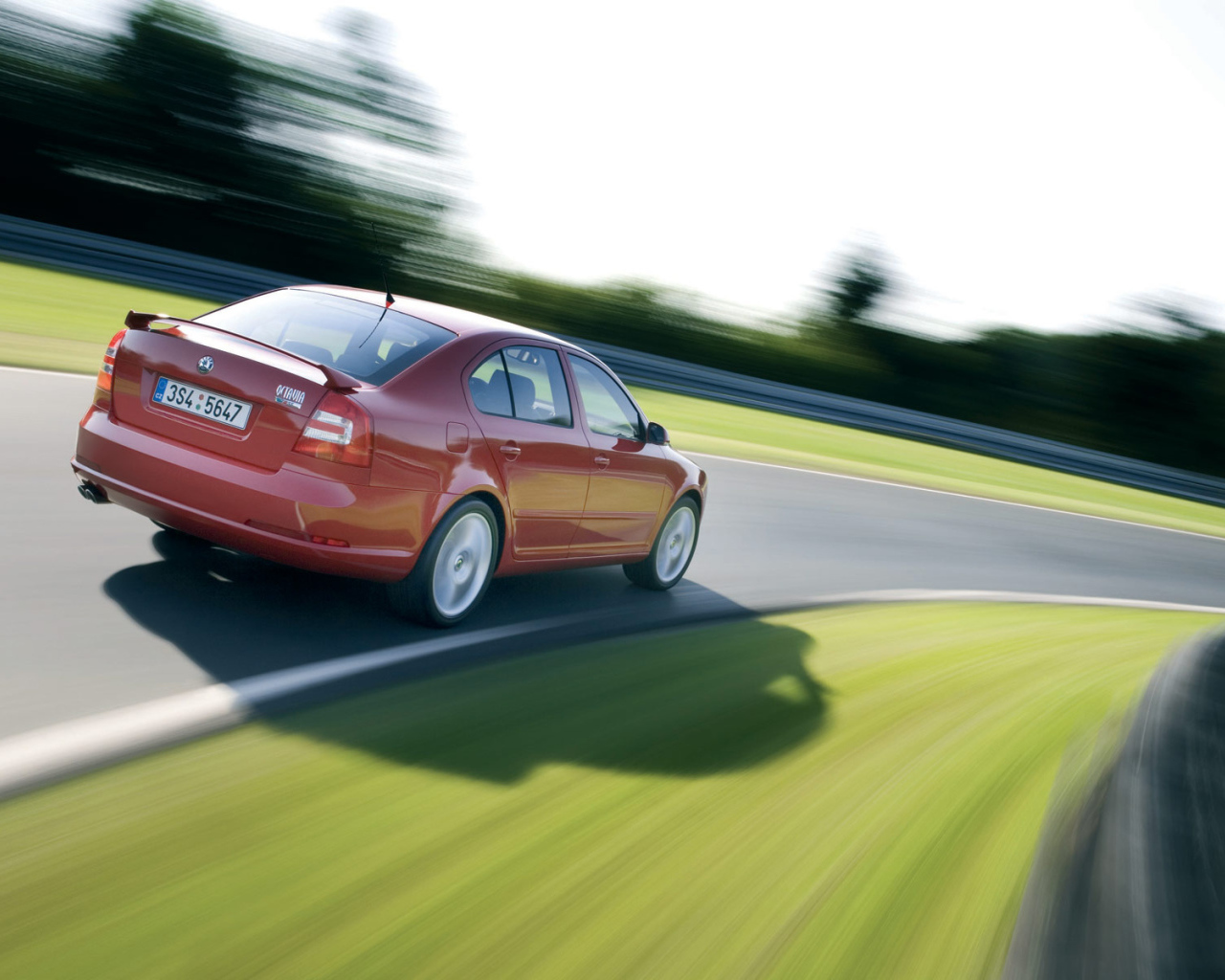 Красная Шкода