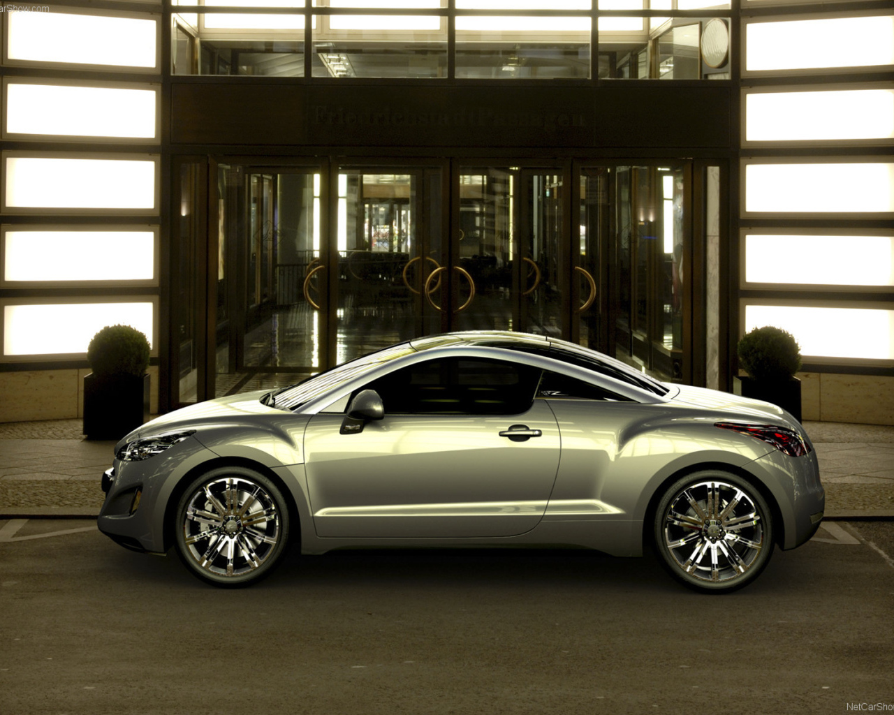 Peugeot 308 RC красивый автомобиль