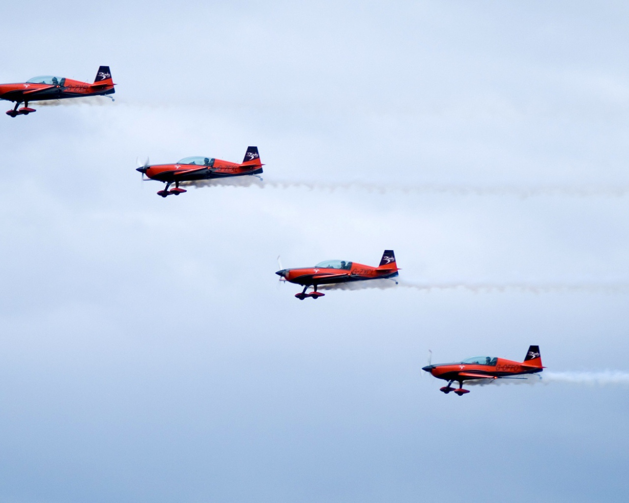 Красные самолеты