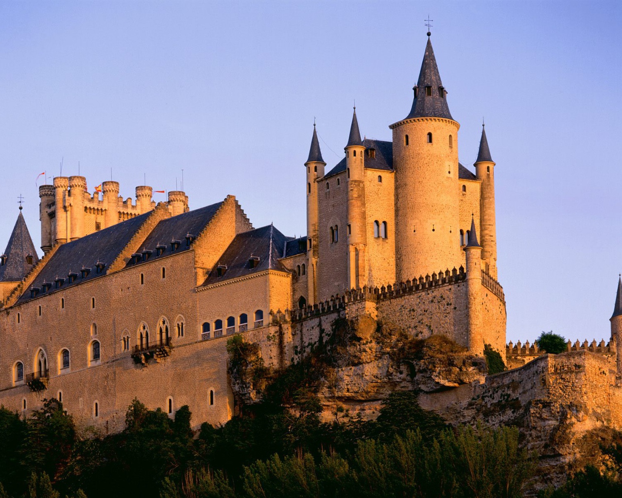 Замок на закате