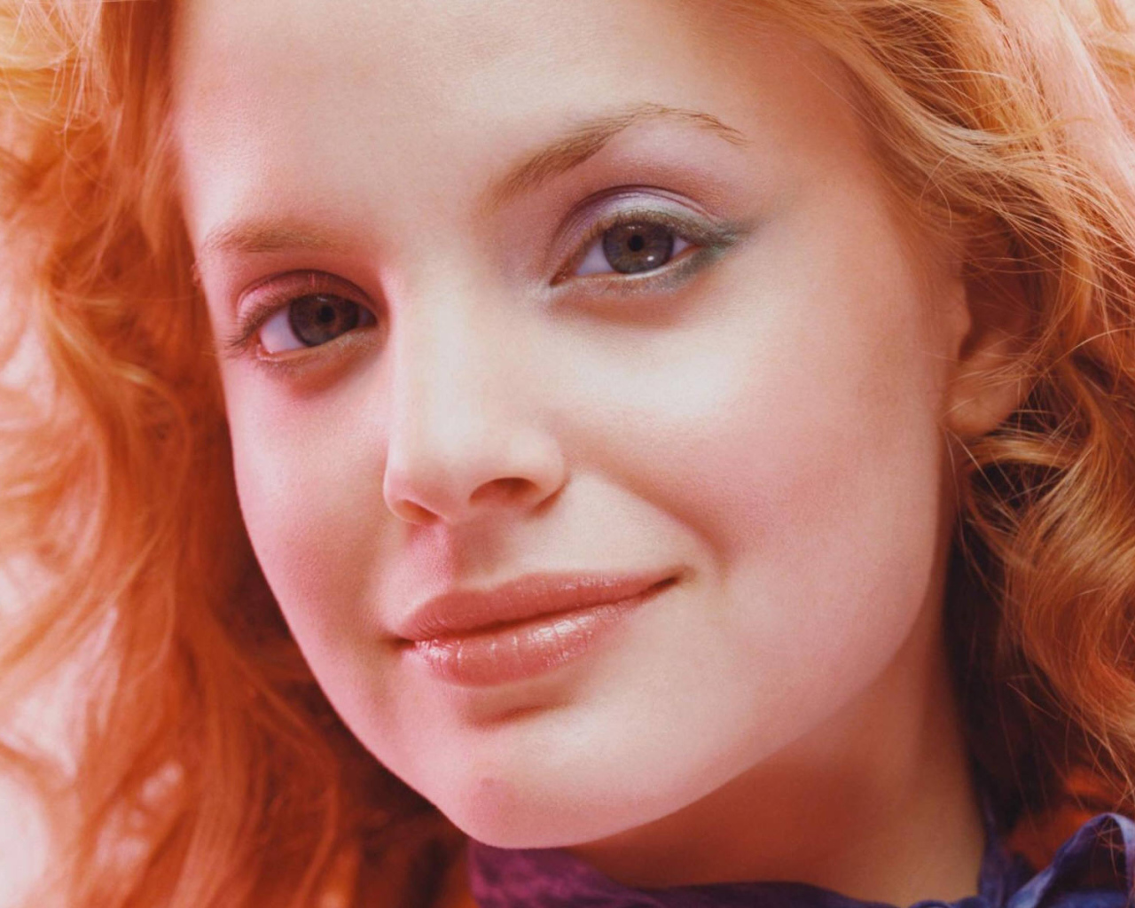 Мена Сувари / Mena Suvari