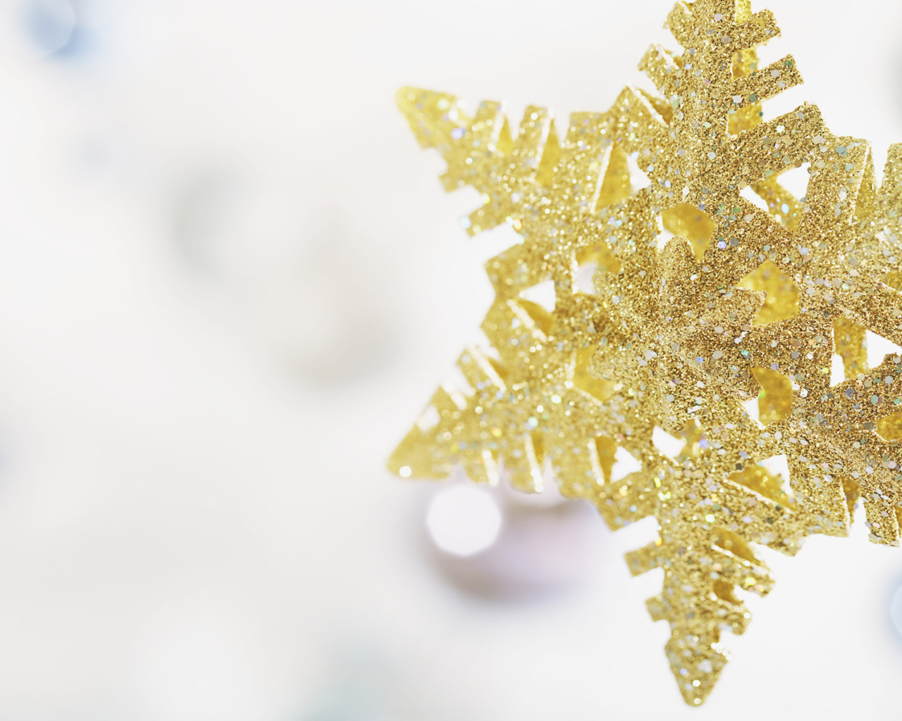 Новогодняя снежинка