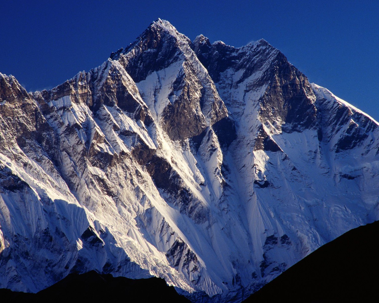 Пик горы Lhotse / Тенгпоче / Сагармата / Непал