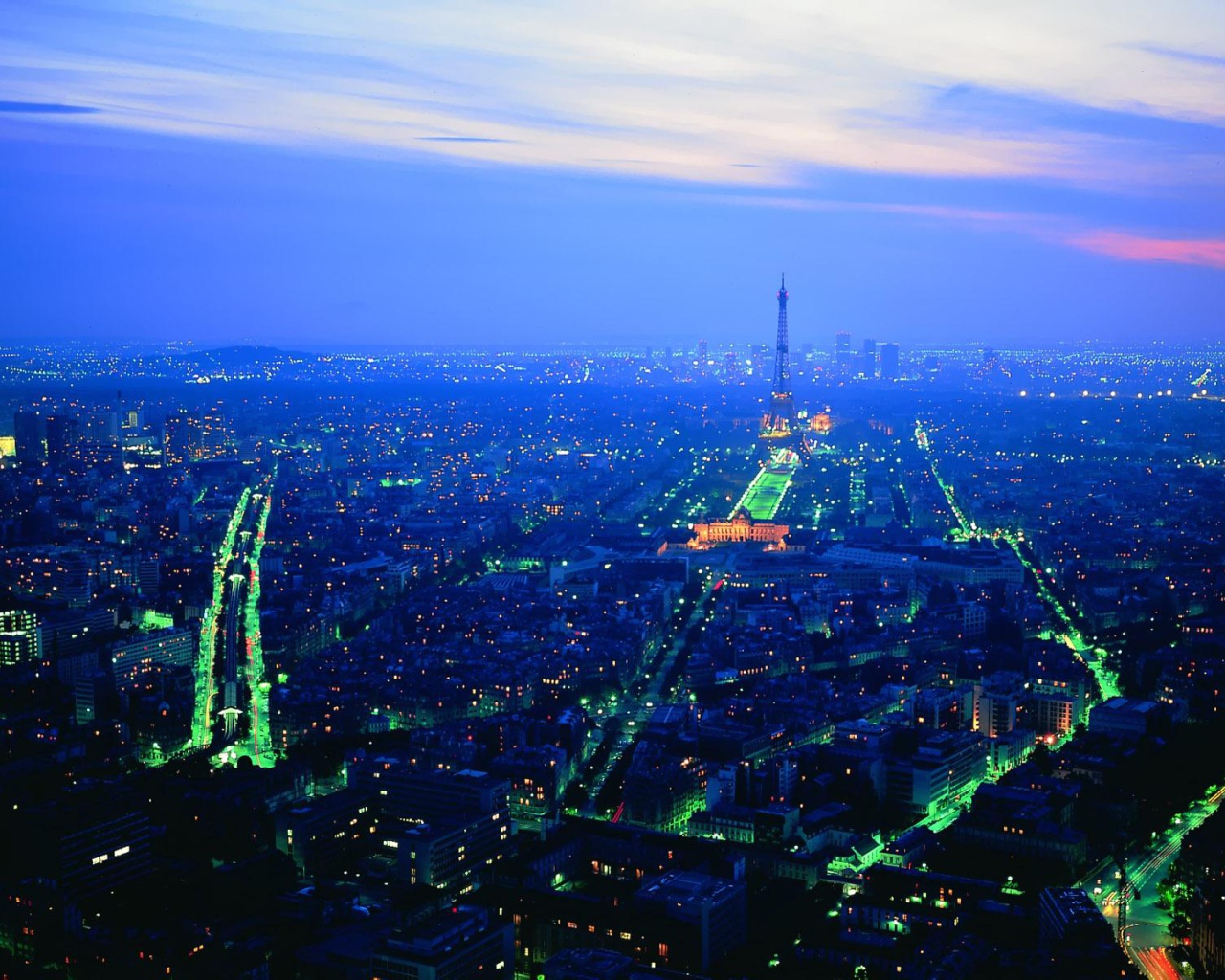 Ночной Париж