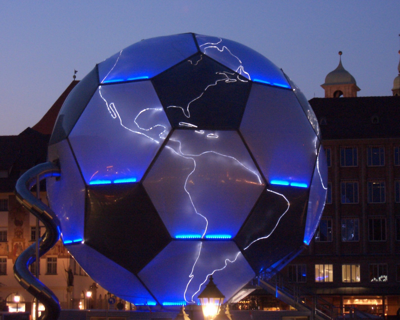 German Globe - Fotball ball