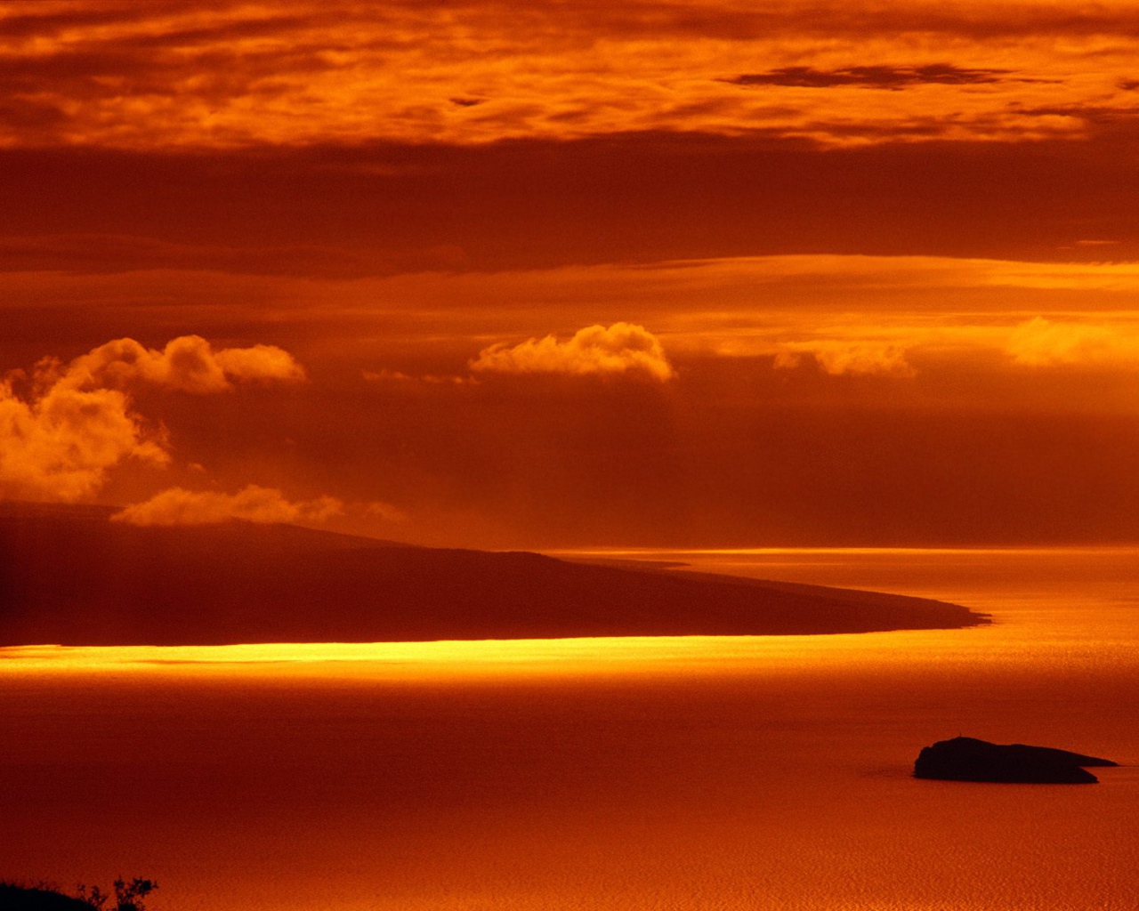 Горячий закат на островах Гавайи