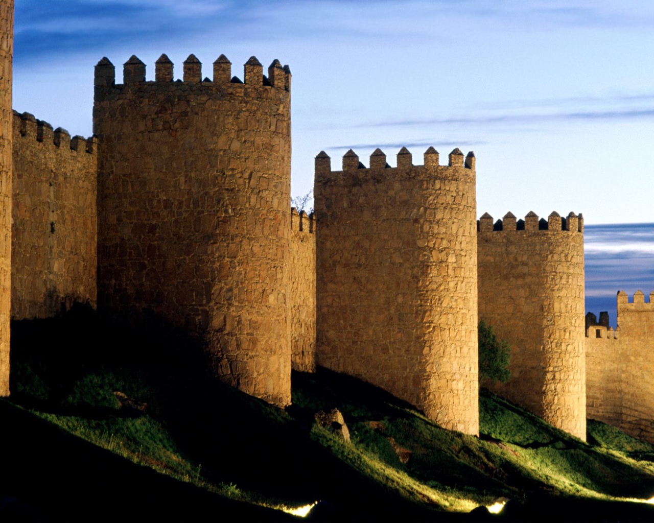 Замок Авила