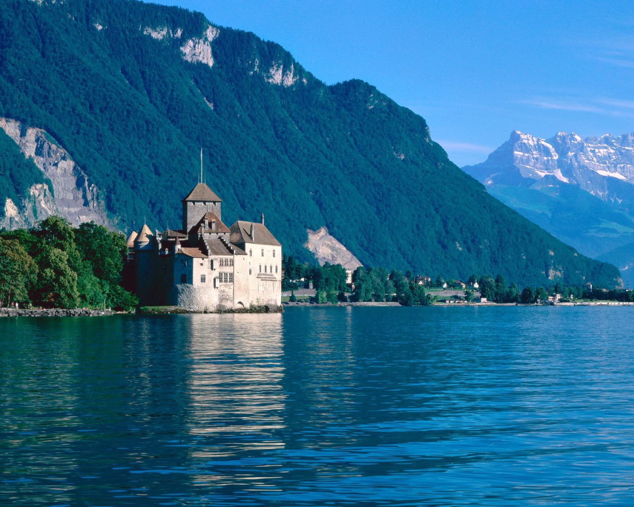 Замок de Chillon, Озеро Женева