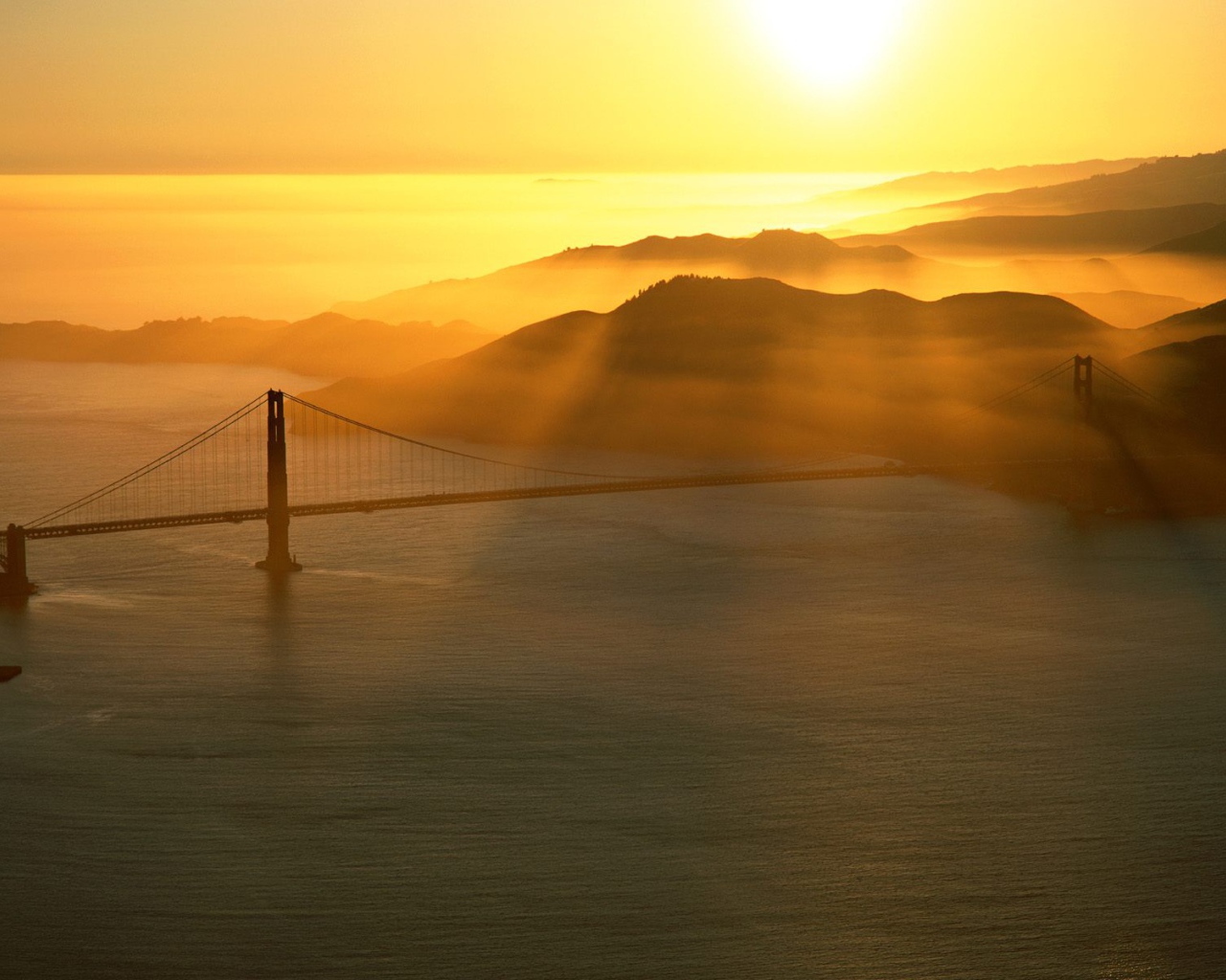 Закат у Золотых Ворот / Калифорния / США