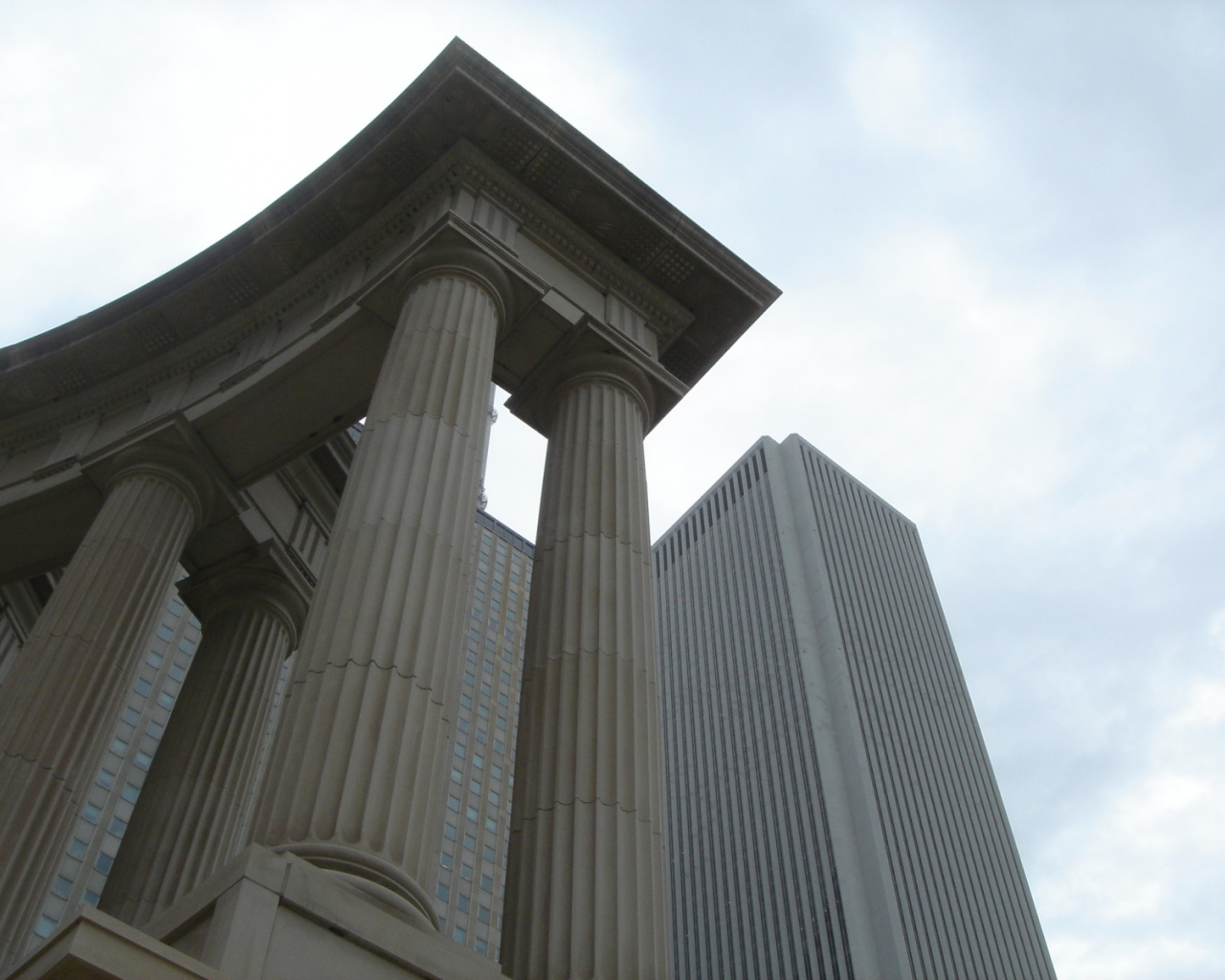 Памятники, США