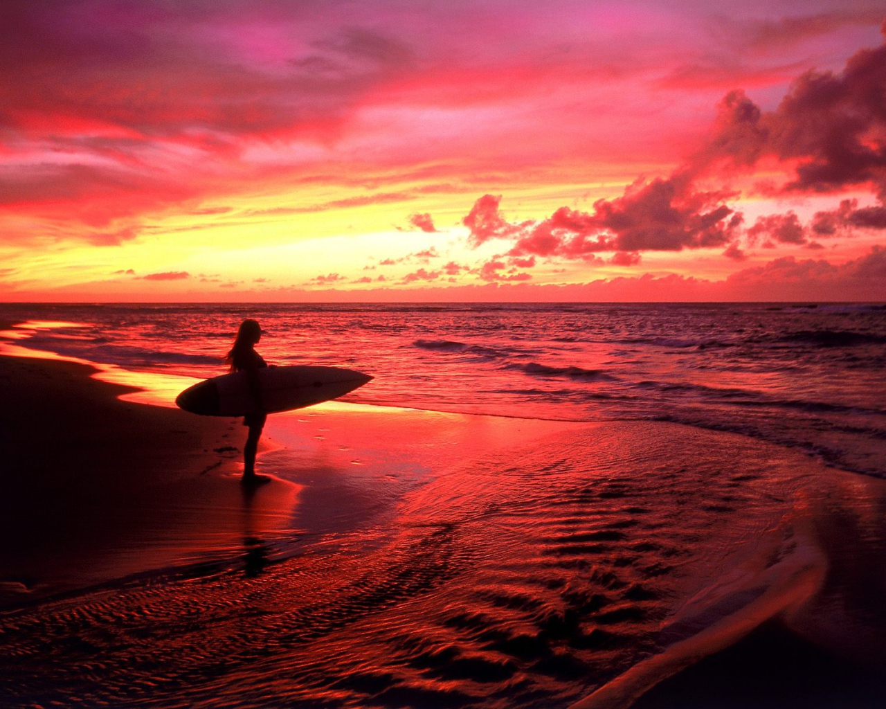 Серфингист в Сумерках, США