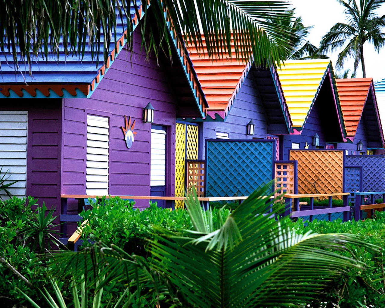 Цветные домики отдыха