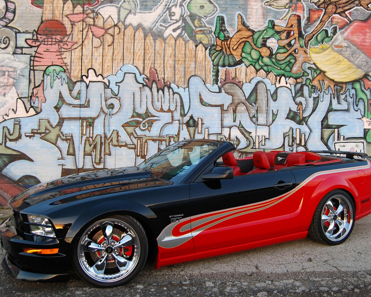 Кабриолет и граффити