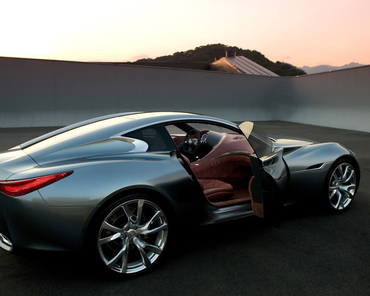 Спорткар Инфинити