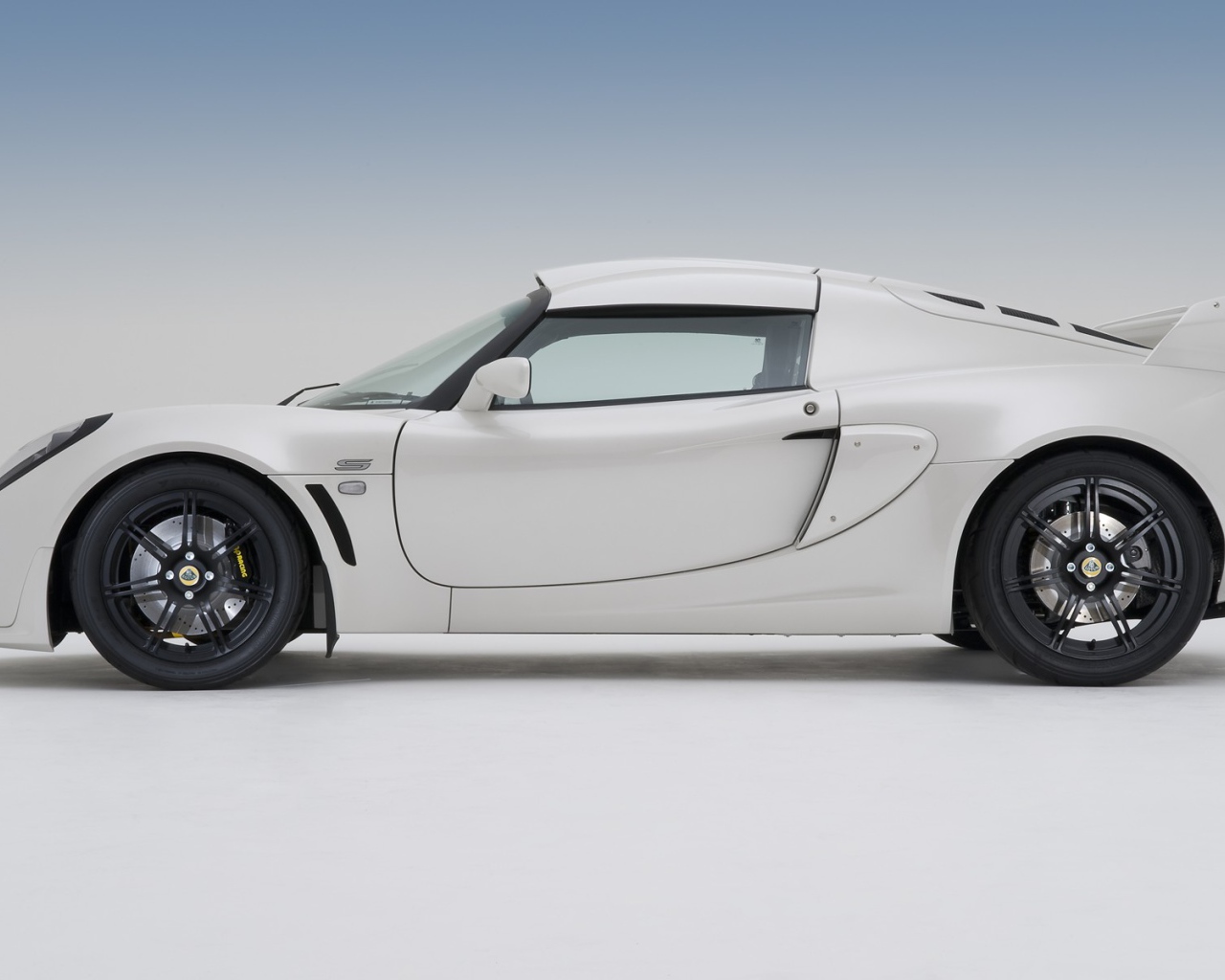 Спорткар Lotus Exige S