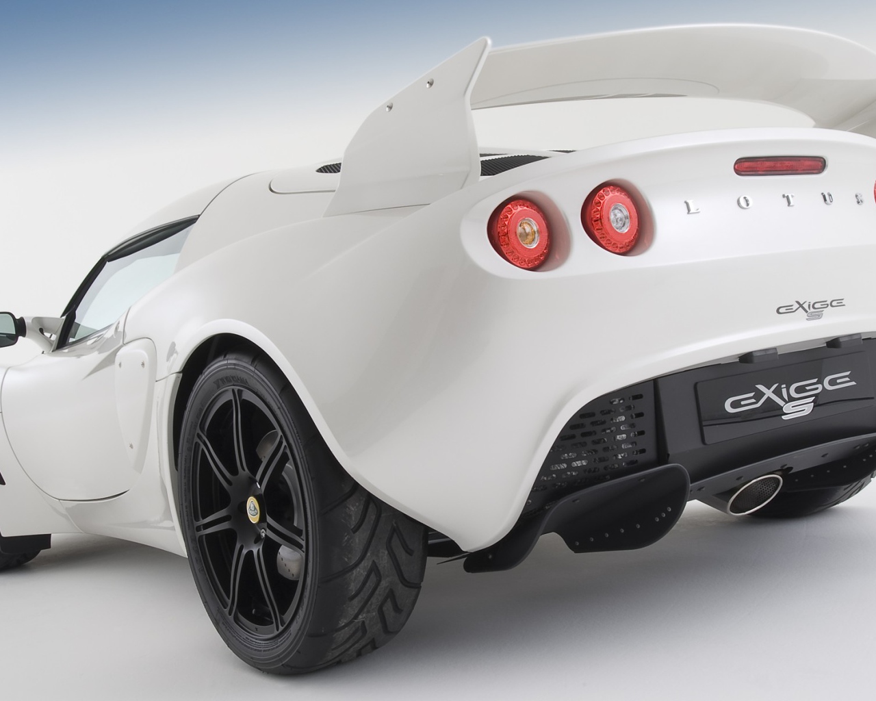 Спортивный автомобиль Lotus Exige S