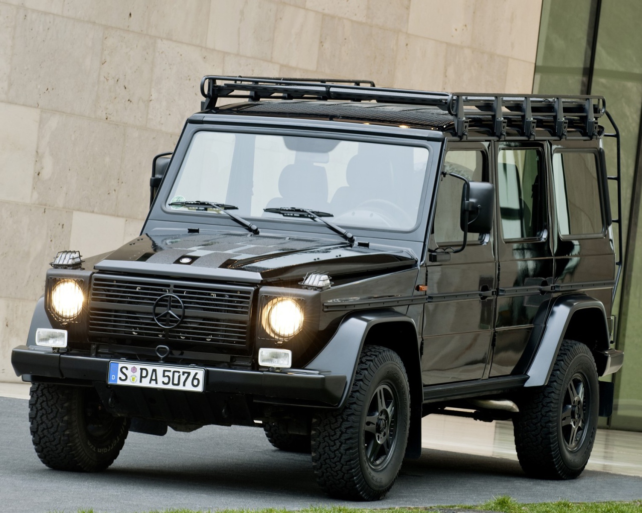 Внедорожник Mercedes