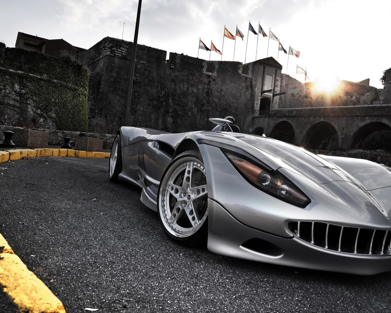 Современный супер автомобиль