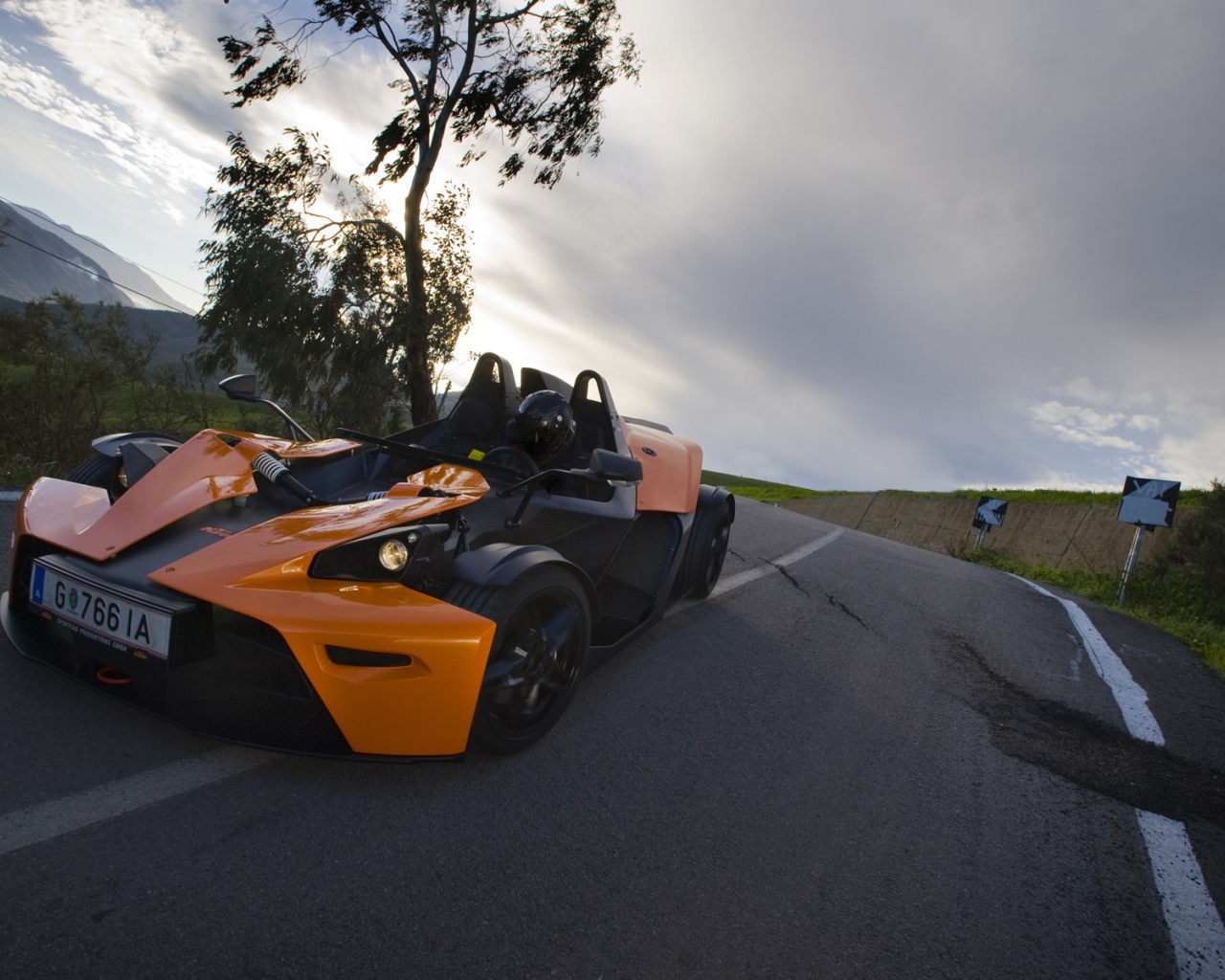 Необычный спорткар