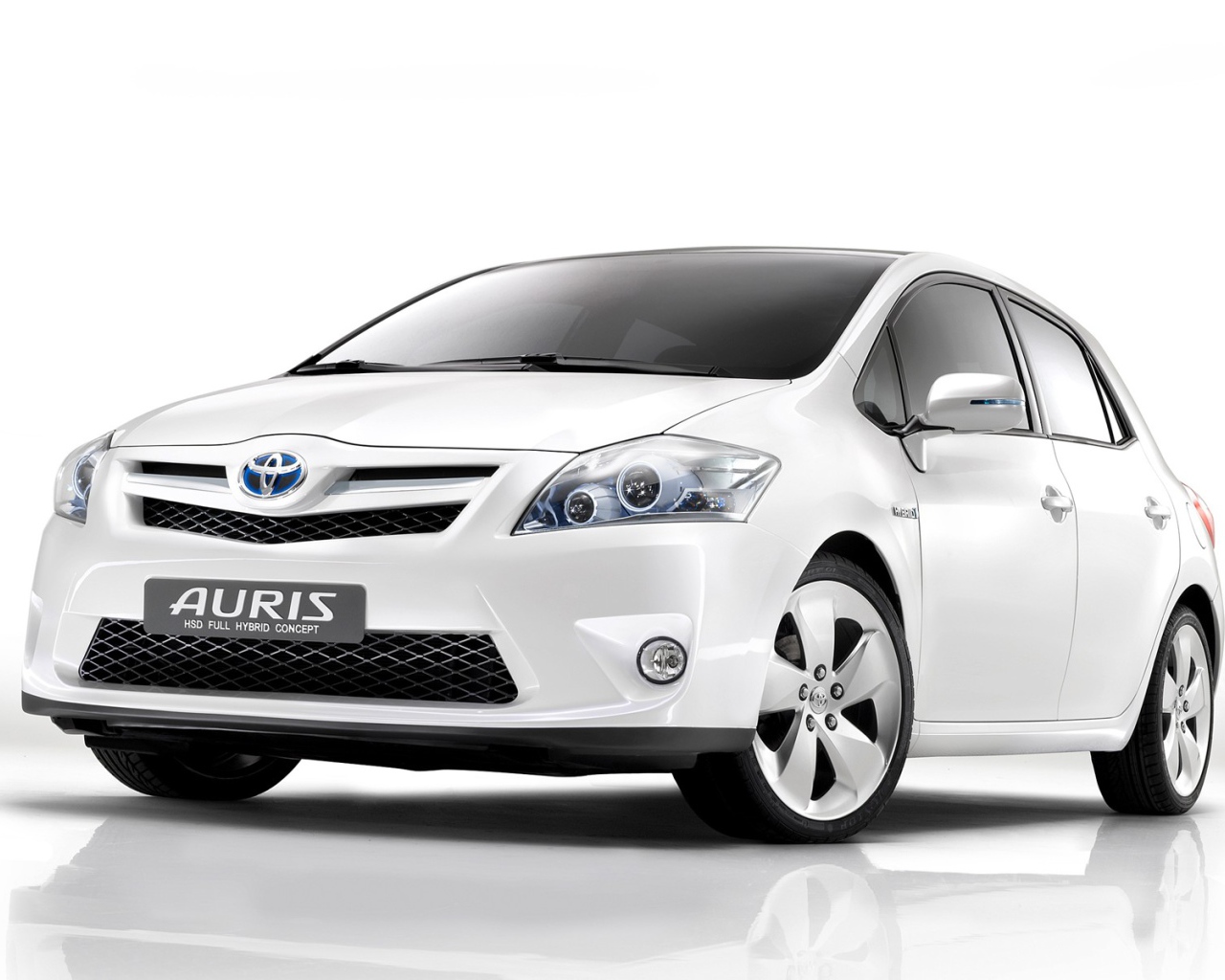 Toyota Auris HSD гибрид