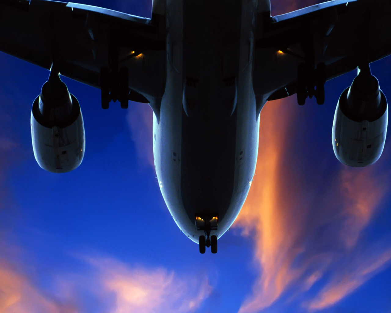 Двигатели самолета