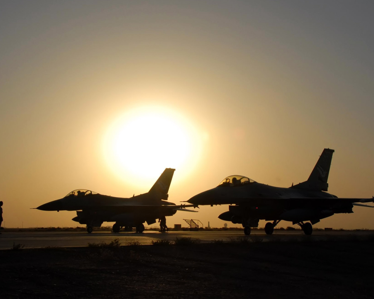 Военная авиация / истребители на закате