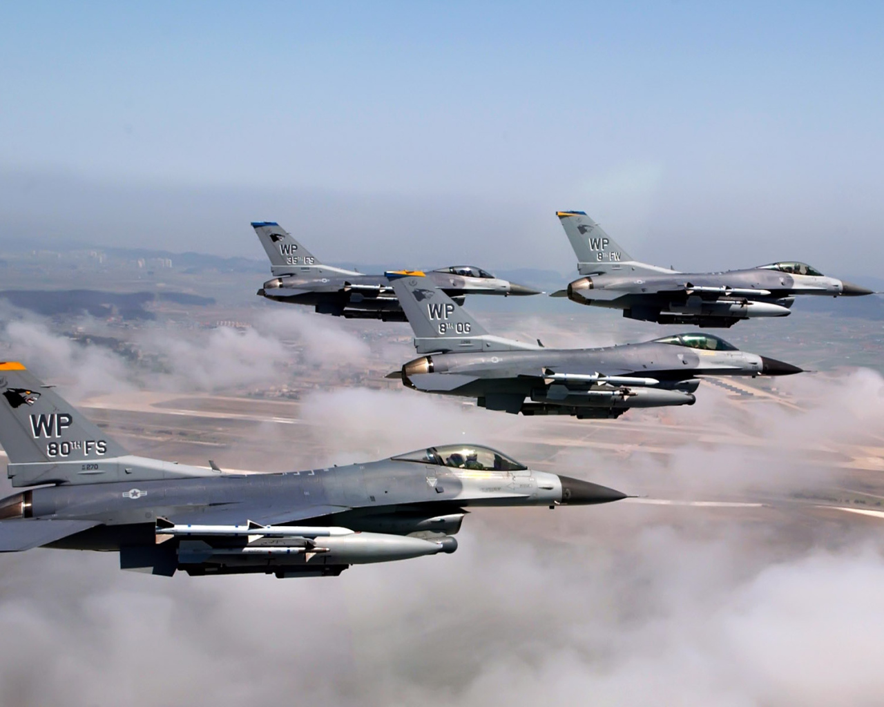 Военная авиация / истребители в облаках