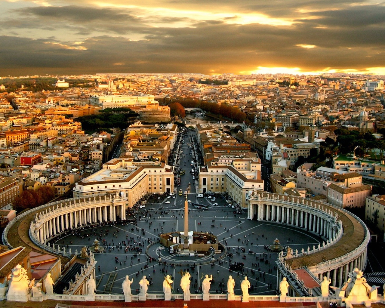 Городская площадь