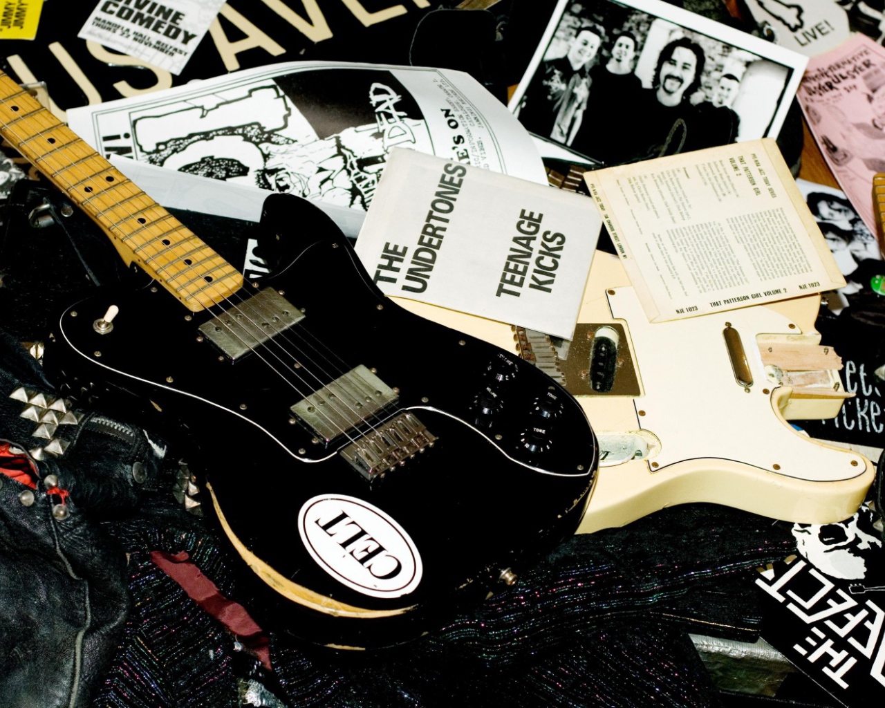 Электрогитара