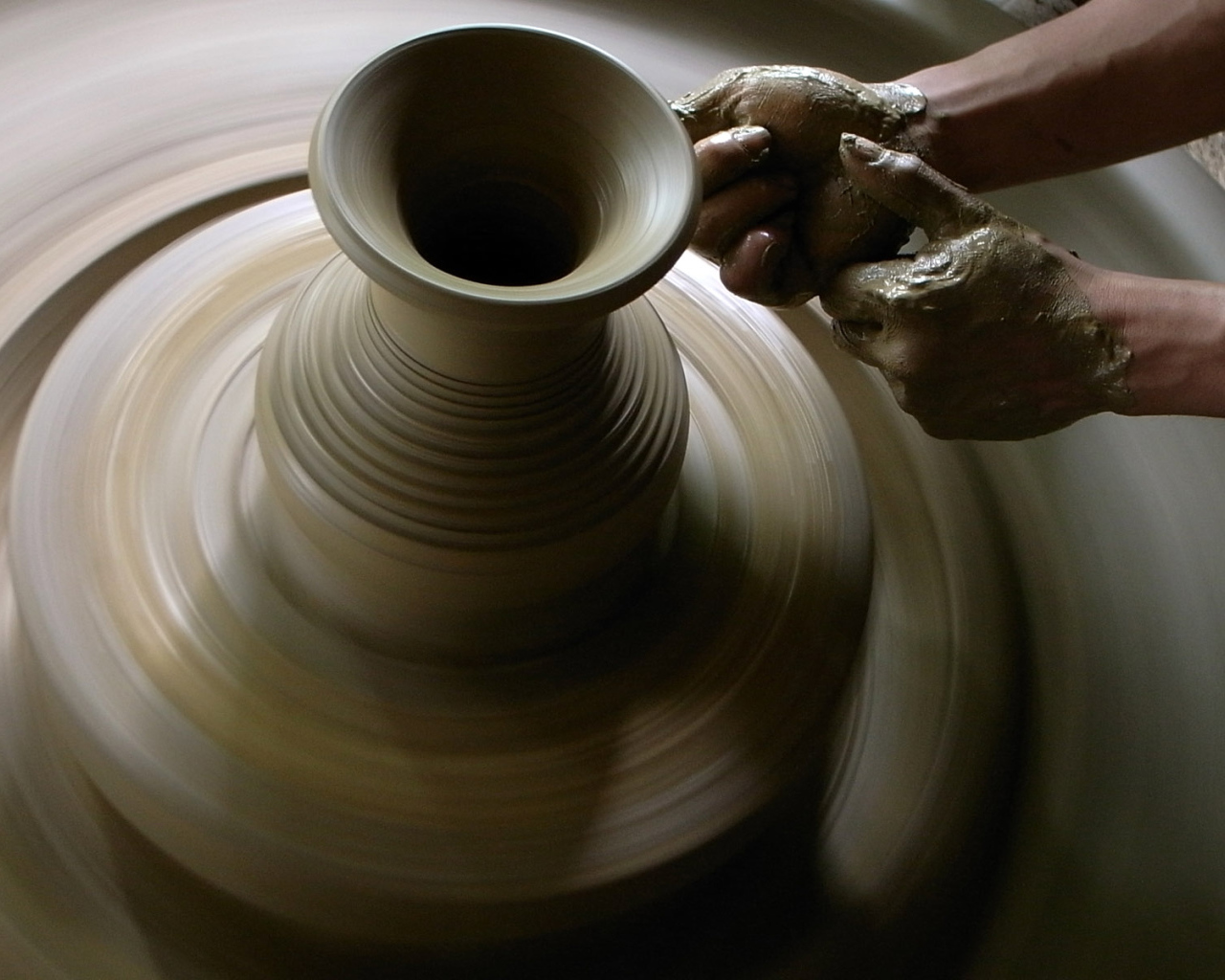 Кувшин из глины