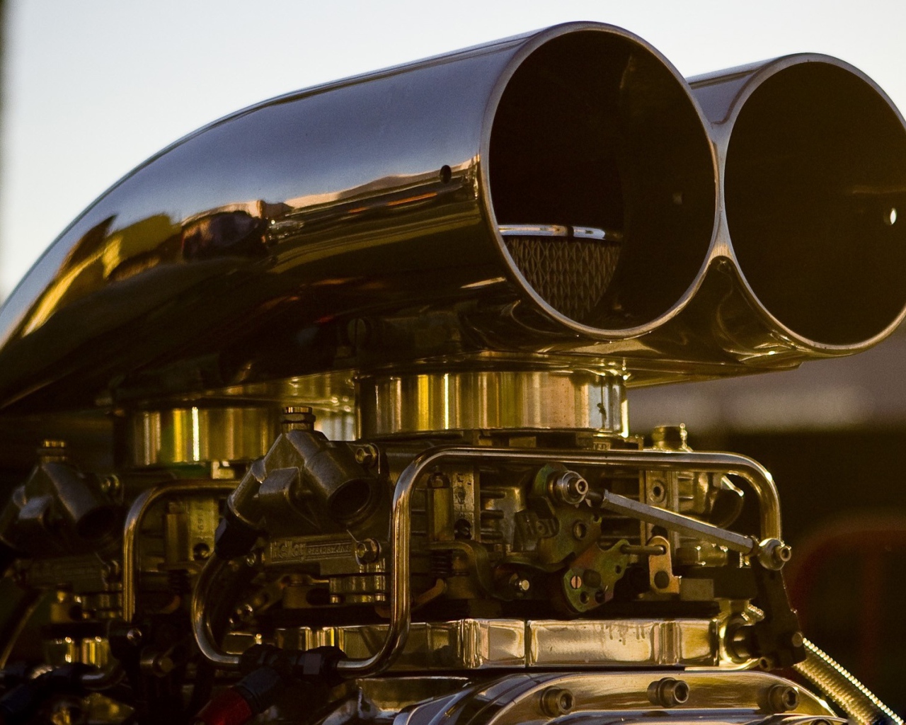 Отражение в металле