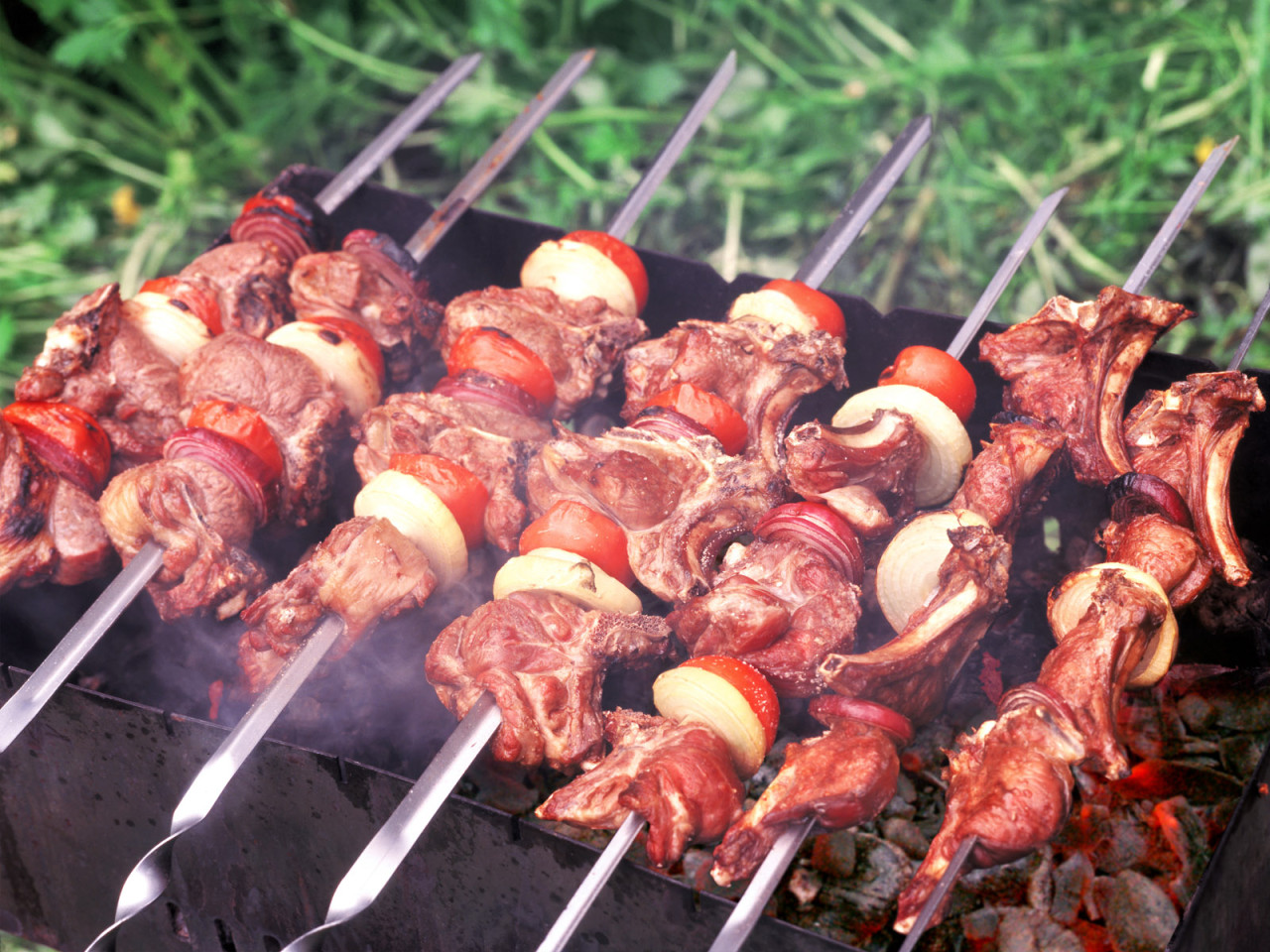 Шашлык с большими кусочками мяса