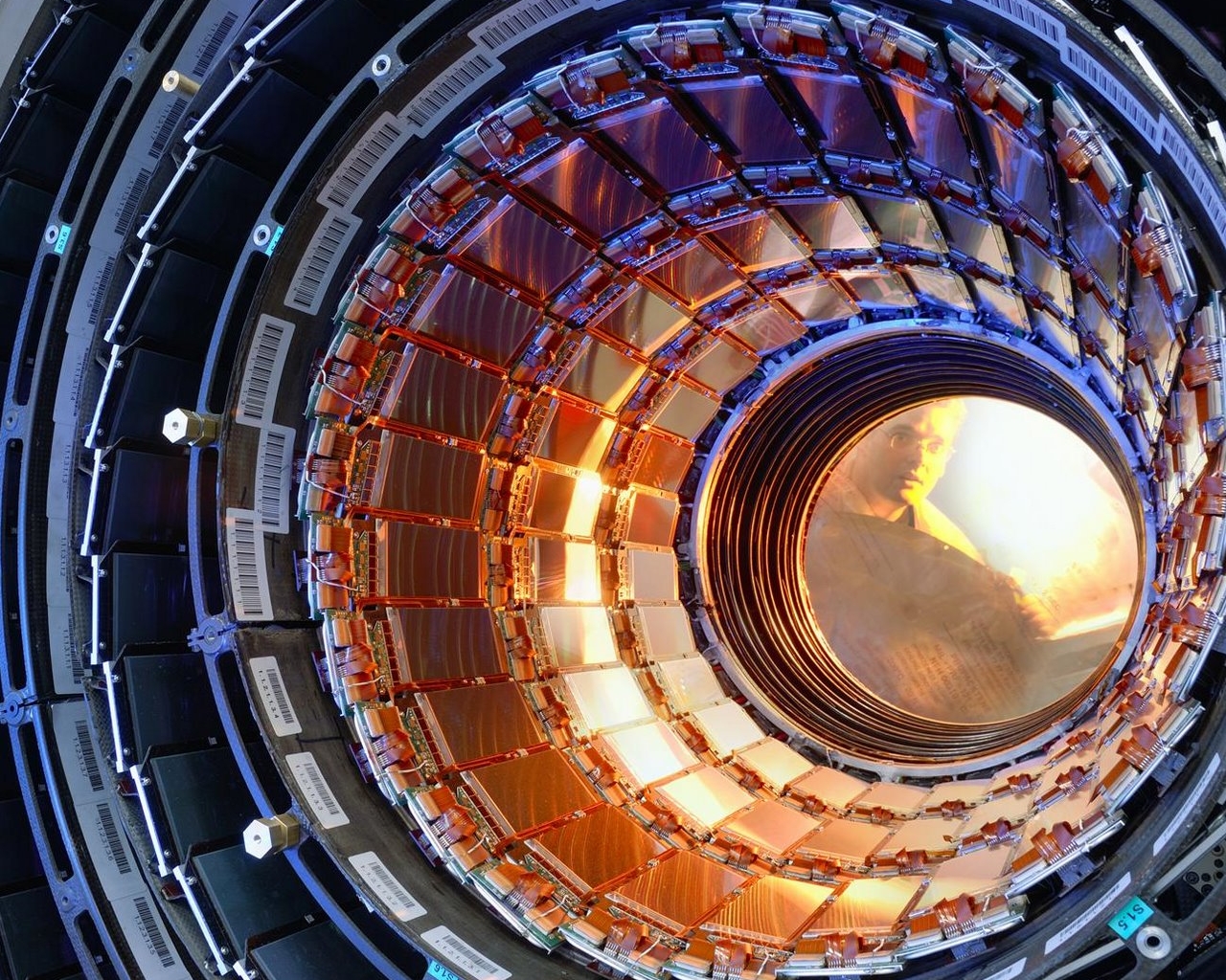 http://www.zastavki.com/pictures/1280x1024/2009/Hadron_Collider_Large_Hadron_Collider_018949_.jpg